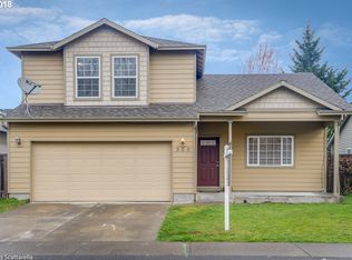 909 NE Mariners Loop, Portland, OR 97211