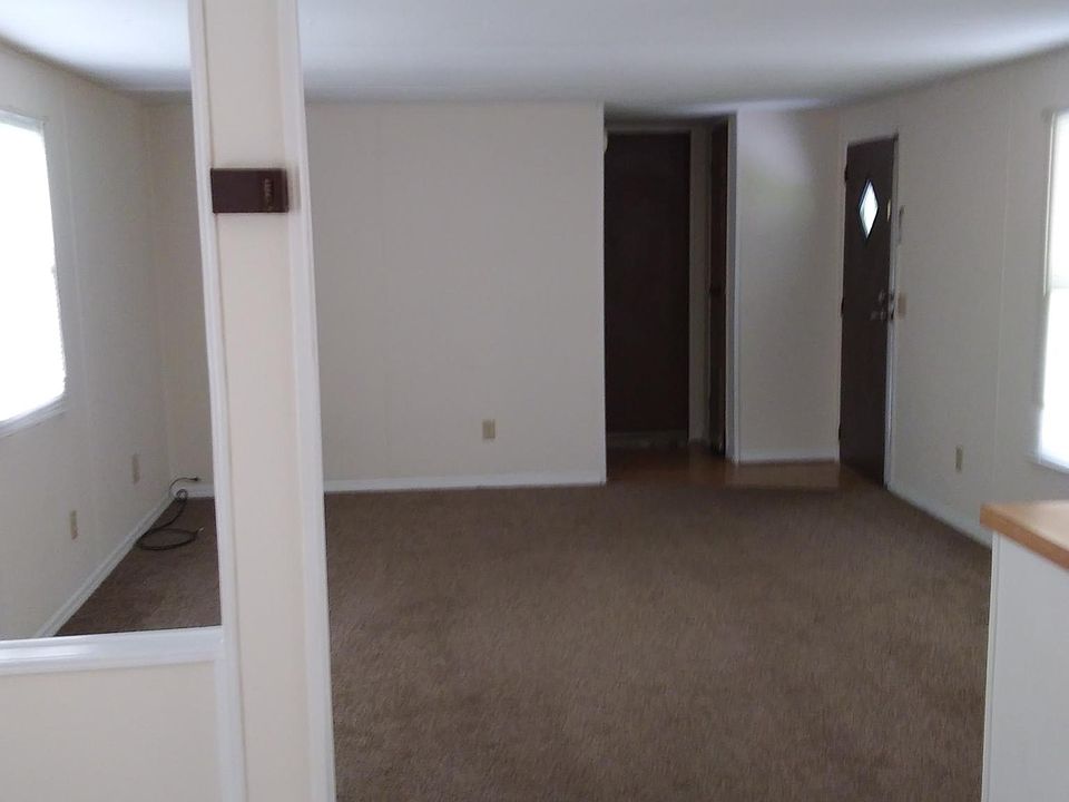 2nd image of 2495 Porter Rd