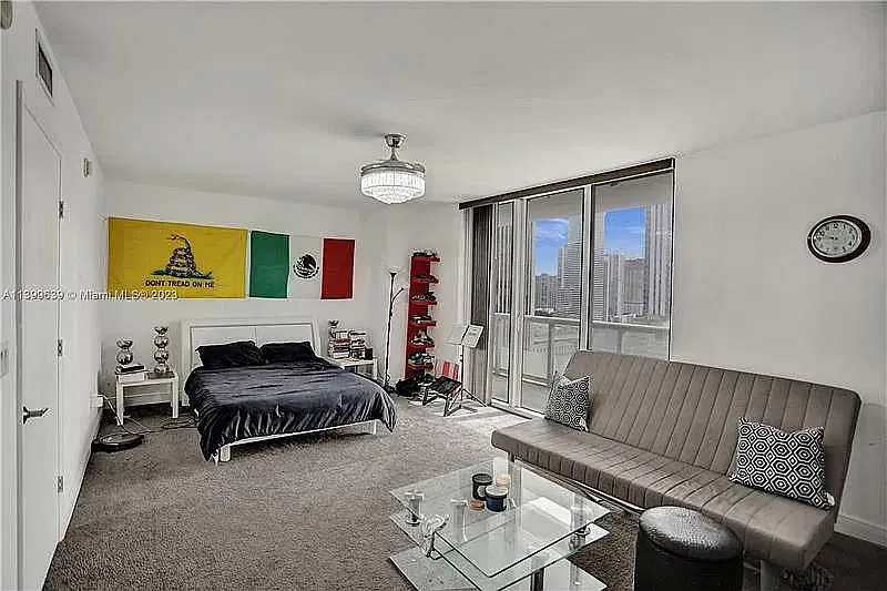 Studio, 567 sqft, $2,500 — Photo 4