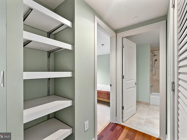 1701 Locust St #15-1901 — Photo 10