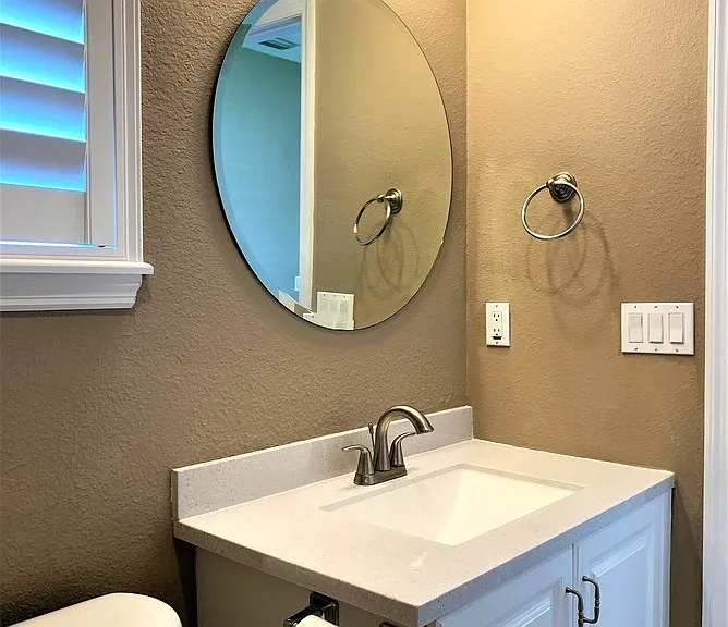 601 Casabella Cir — Photo 30