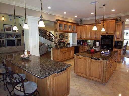 2nd image of 324 S Riverhills Dr