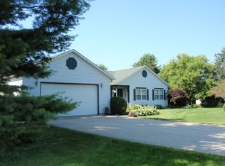 9502 Thayer Rd, Wonder Lake, IL 60097