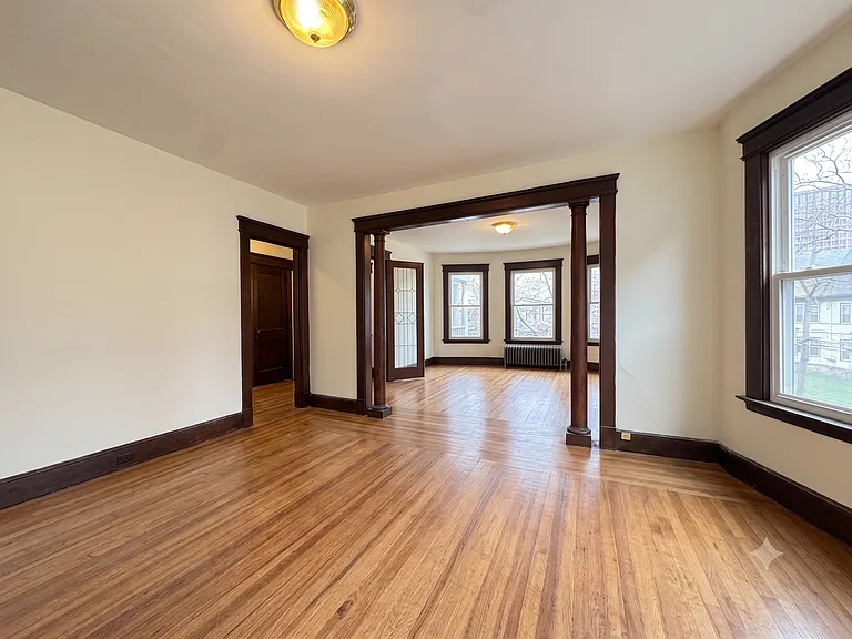 126 Mansfield St — Photo 3