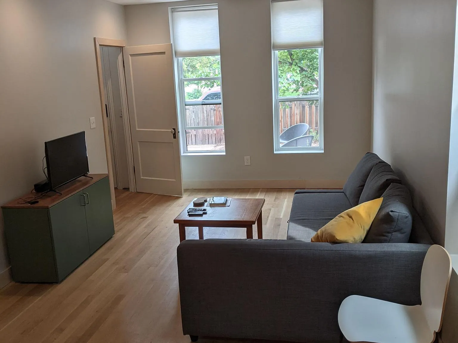 2 bed, 1200 sqft, $2,800 — Photo 2