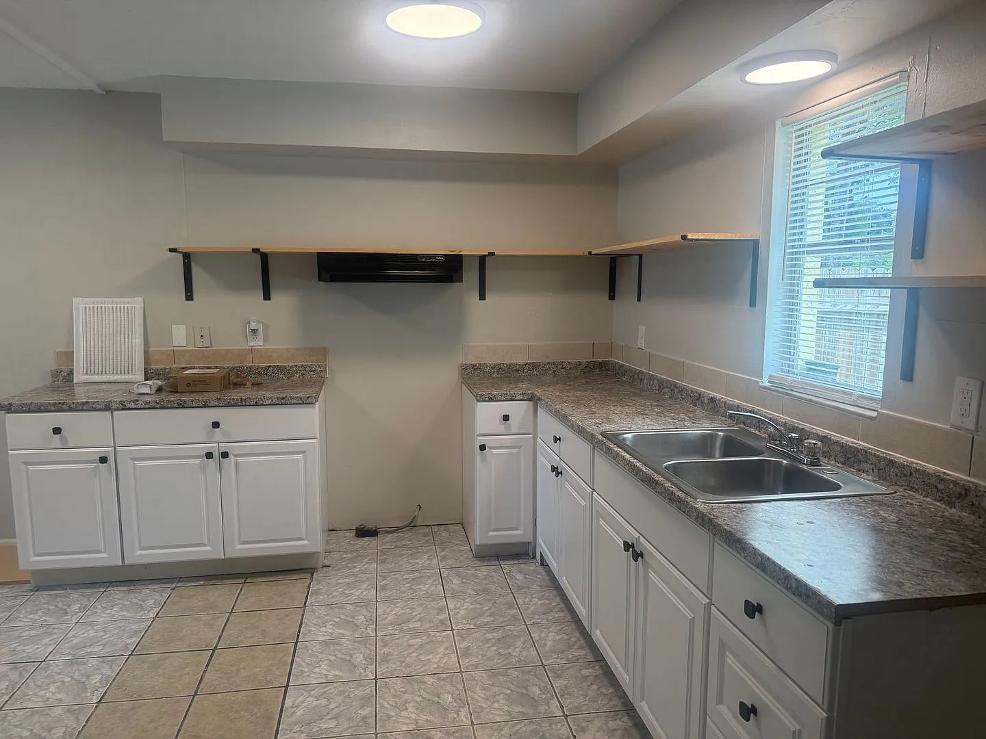 KAI9s 7plex 919 33rd Ave W Bradenton — Photo 4