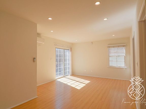 4th image of 3648 S Centinela Ave