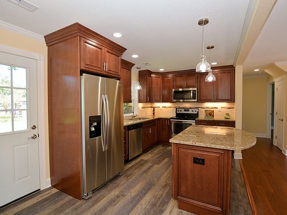 4th image of 1806 Meadow Lake Dr