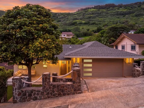 950 Hahaione St, Honolulu, HI 96825