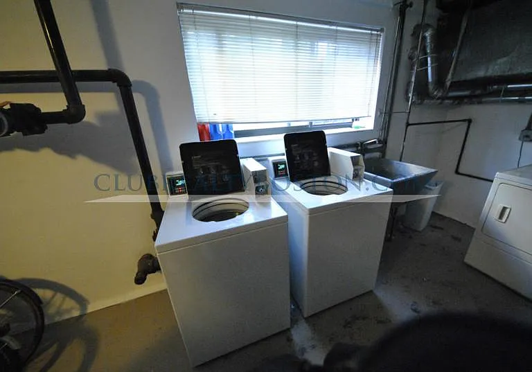 530 Washington St #11 — Photo 1