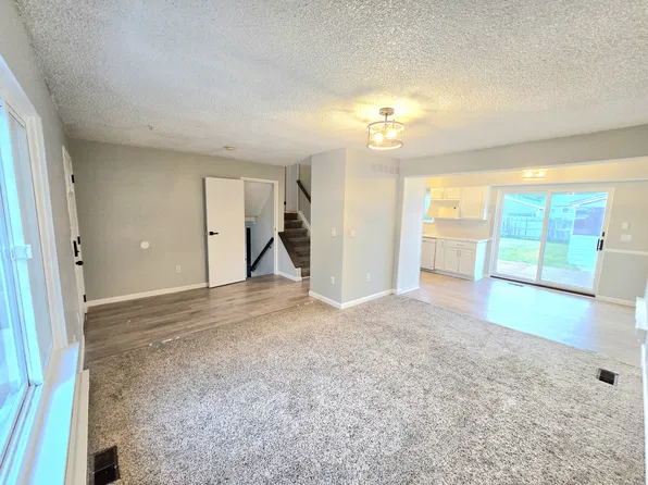 28706 Burning Tree Ln, Romulus, MI 48174