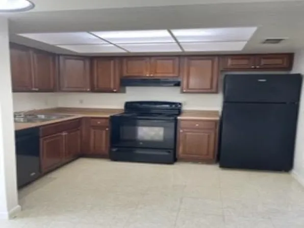 Rex Terrace Apartments, 100 Rex Ave APT 9, Palm Springs, FL 33461