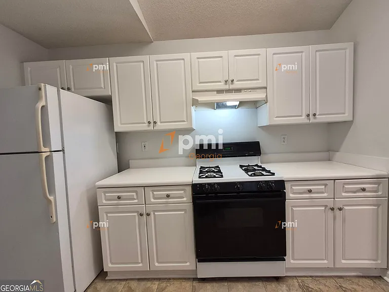 3705 Wavetree Pass NW — Photo 3