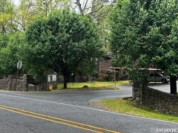 2325 Lakeshore Dr Unit B4, Hot Springs National Park, AR 71913