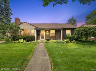 13154 Lasalle Blvd, Huntington Woods, MI 48070