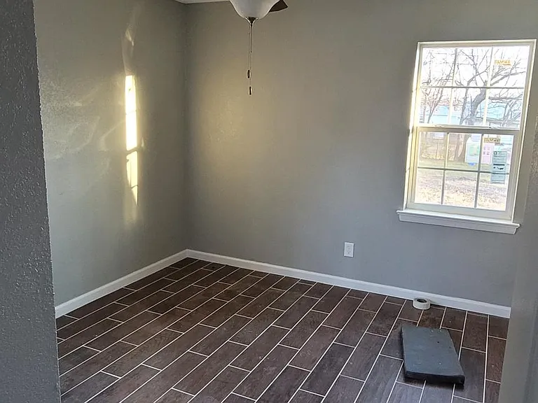 113 Travis Dr — Photo 7