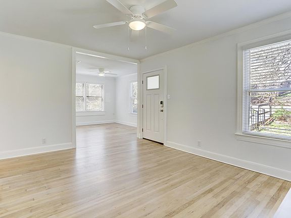 Living room looking into the dinning room.