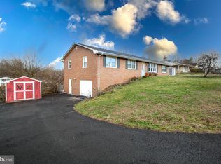 225 Botany Dr, Martinsburg, WV 25404