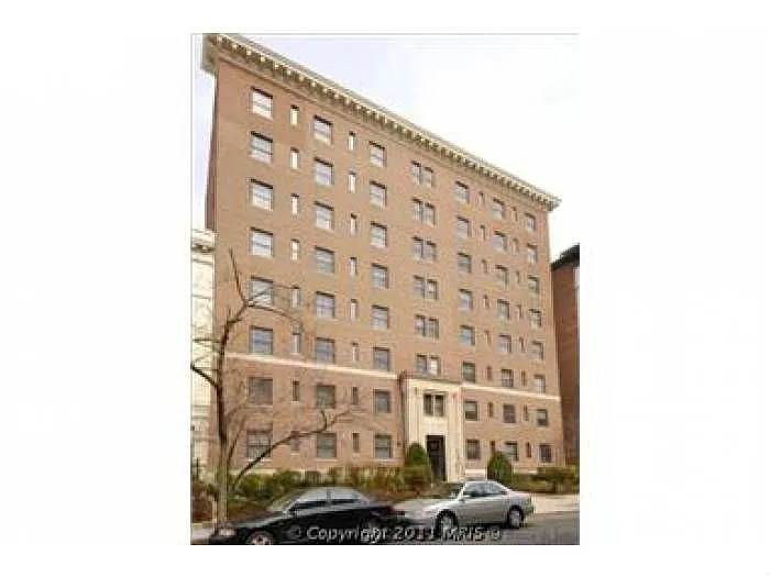 2127 California St NW APT 202 photo 1