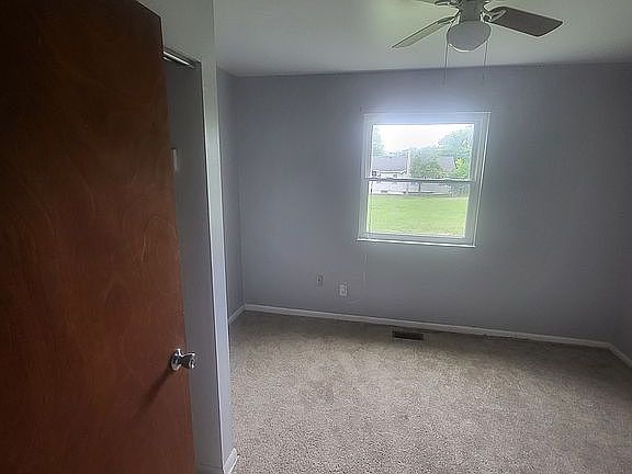 5th image of 130 Fernwood Ave