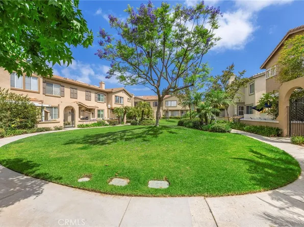 448 N Londonderry Ln Unit D, Orange, CA 92869