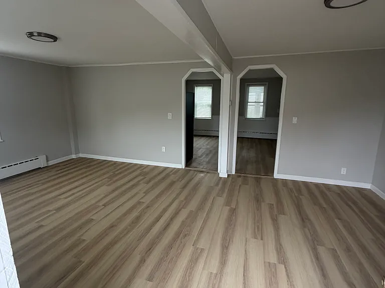 32 S Walnut St #32 — Photo 2
