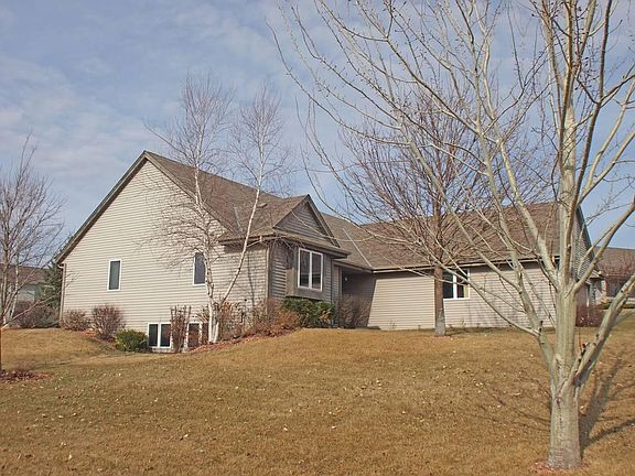 2nd image of 647 Woodland Cir