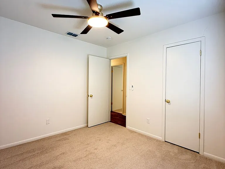 1039 Harris Ln — Photo 25