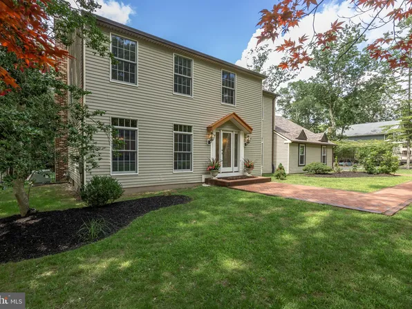 3 Grist Mill Ct, Medford, NJ 08055