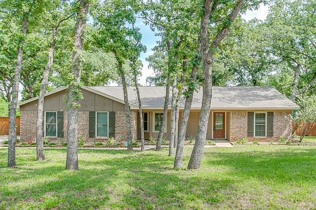 1st image of 421 Brian Dr