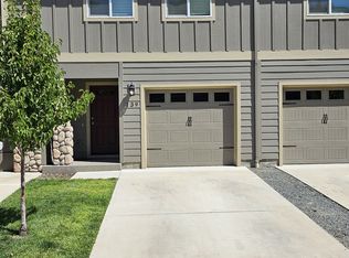 139 Rivers Edge Ct, Gold Hill, OR 97525