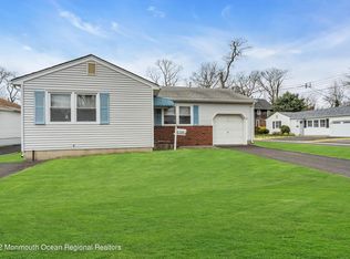 208 Trenton Ct, Point Pleasant Beach, NJ 08742