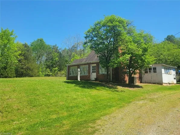 1371 State Highway 61, Whitsett, NC 27377