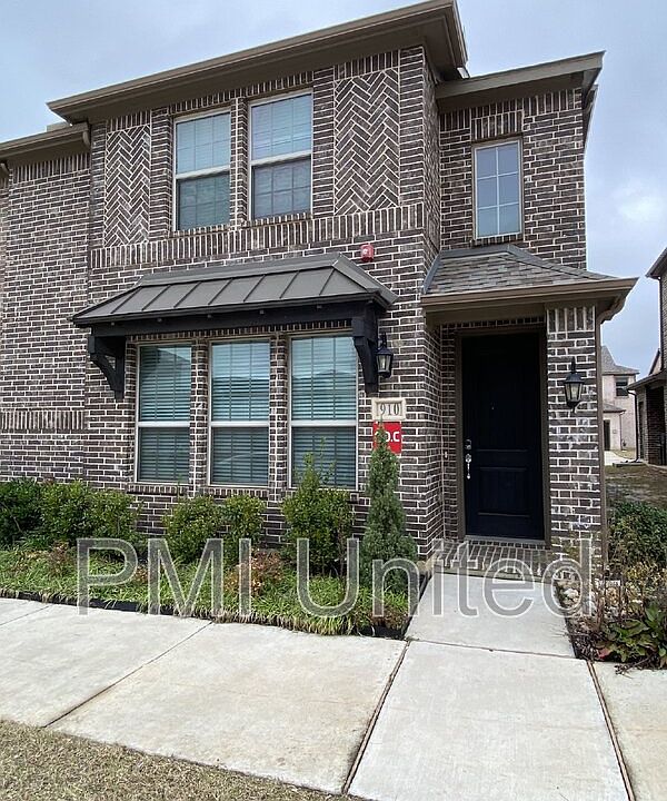 1st image of 910 Estelle Dr