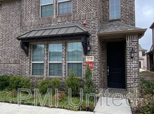 910 Estelle Dr, Euless, TX 76040