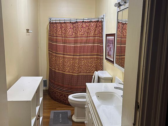 4th image of 624 N 5th St #1