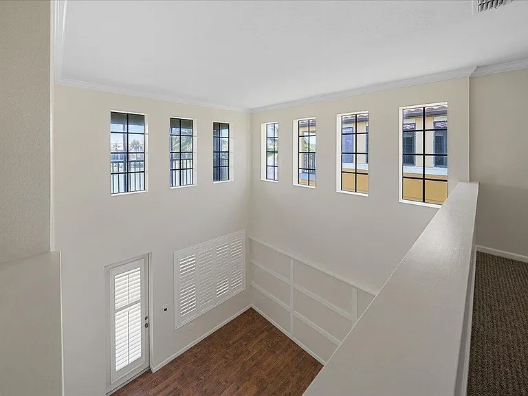 700 Ventura Dr — Photo 13