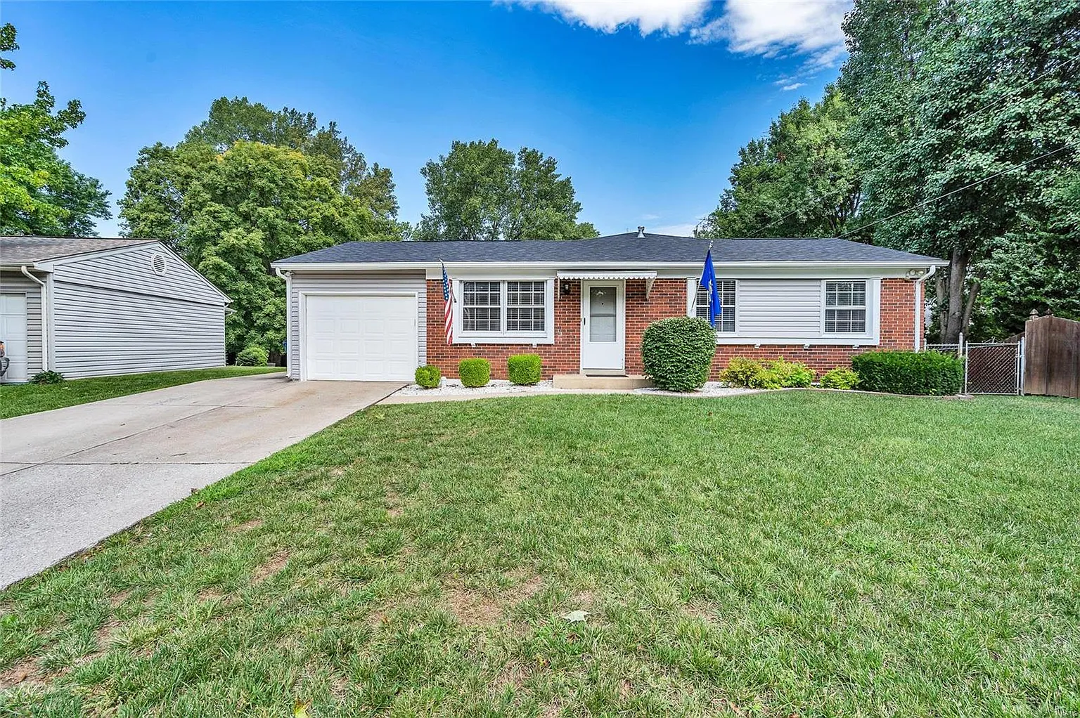 2770 Sherborn Ln photo 1