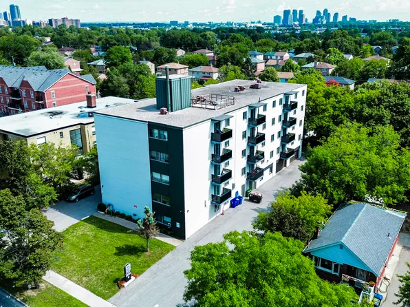 1475 Birchmount Rd #504, Toronto, ON M1P 2G4