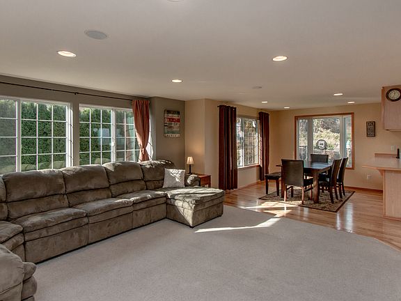 4th image of 1923 24th St NW