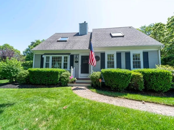 4 Square Rigger Ln, Barnstable, MA 02630
