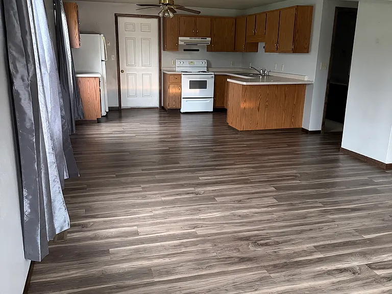 227 E Indianwood Dr — Photo 6