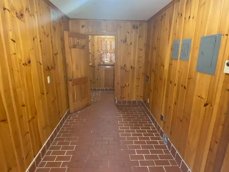 2400 E Blackstock Rd — Photo 9