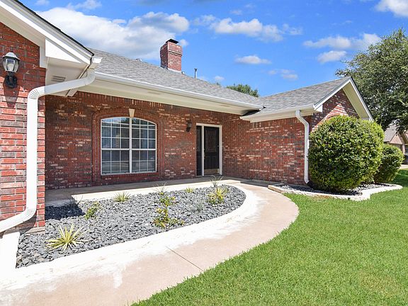 4th image of 112 Tiger Cir