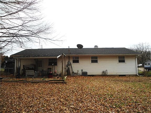 2nd image of 1006 Valley Dr