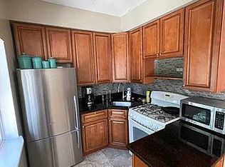 30-51 14th St #1B, Astoria, NY 11102