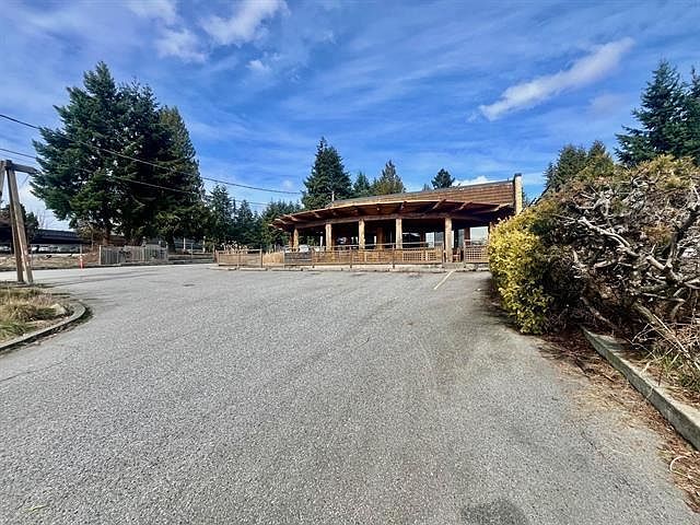 1st image of 818 Gibsons Way