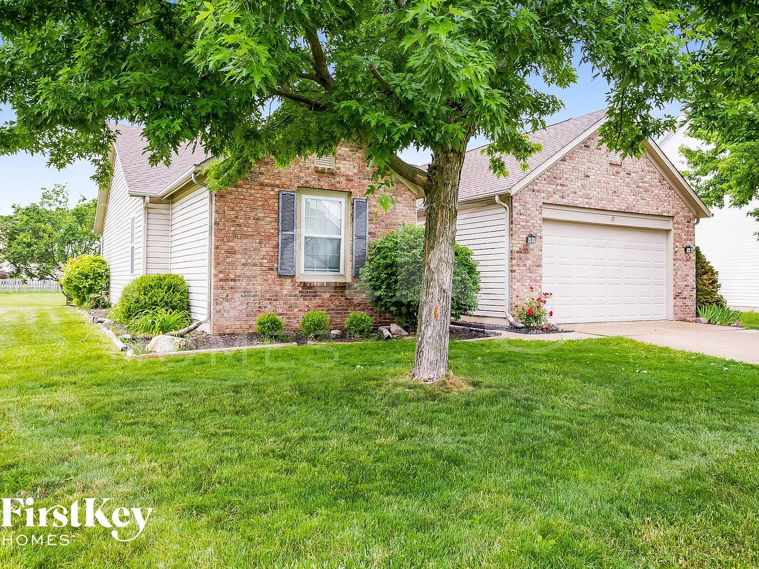 3 bed, 2.0 bath, 2210 sqft, $2,510 — Photo 2