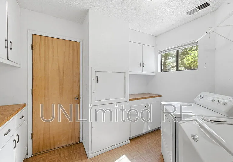 1410 N Inverrary Way — Photo 39