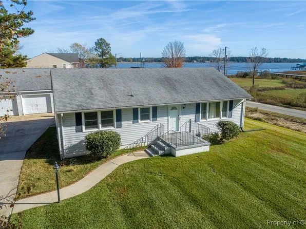 506 Lee St, West Point, VA 23181